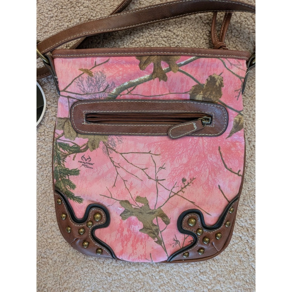 Realtree Xtra Colors Pink Camo Crossbody Bag Studded Trim NWT - Picture 4 of 11